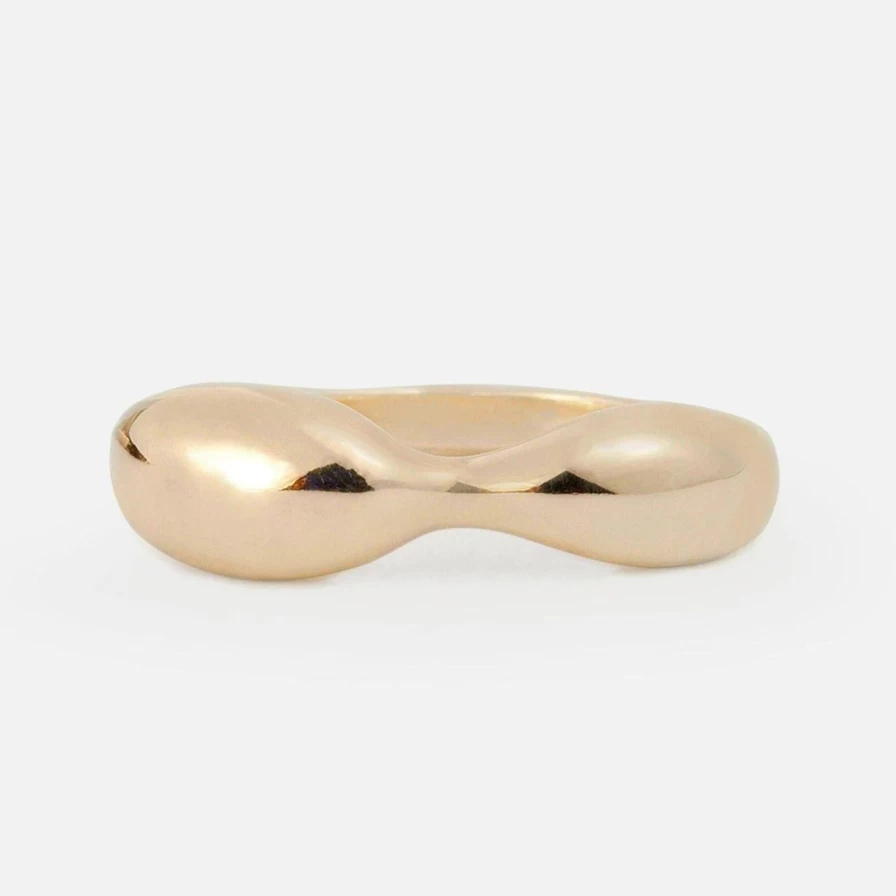 M. Hisae Gold Figure Ring - Elegant Sculpted Band for Women & Men