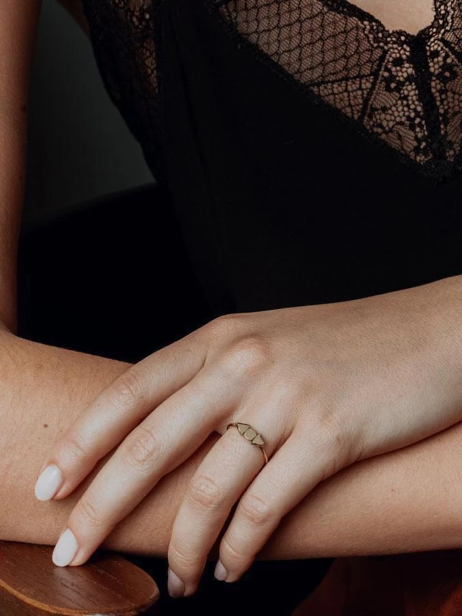 Alice Pierre Arrow Ring - Elegant & Unique Arrow Design Jewelry for Women & Men