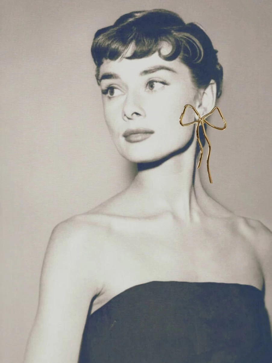Anita Berisha Elegant Bow-Shaped Earrings – Stylish Women’s Jewelry Accessories