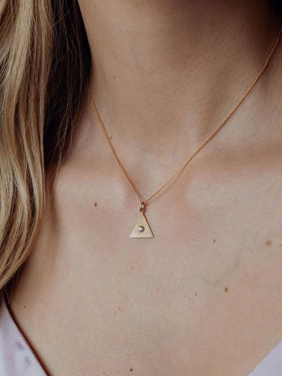 Alice Pierre Diamond Sand Triangle Pendant Necklace - Elegant Geometric Jewelry