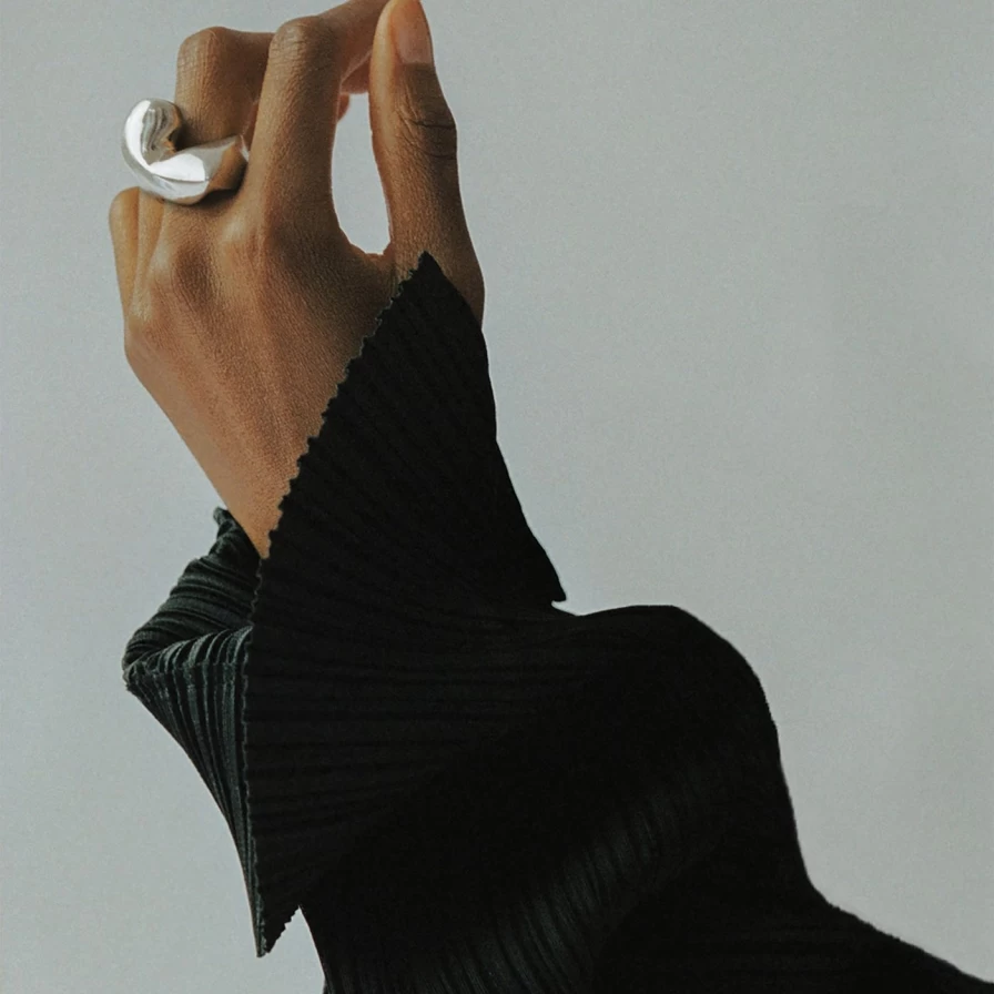 AGMES Sterling Silver Turner Ring