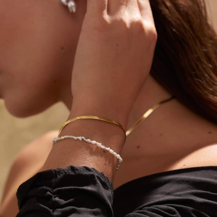 White Space Pebble Pearl Bracelet – Elegant Natural Stone Beaded Jewelry for Women