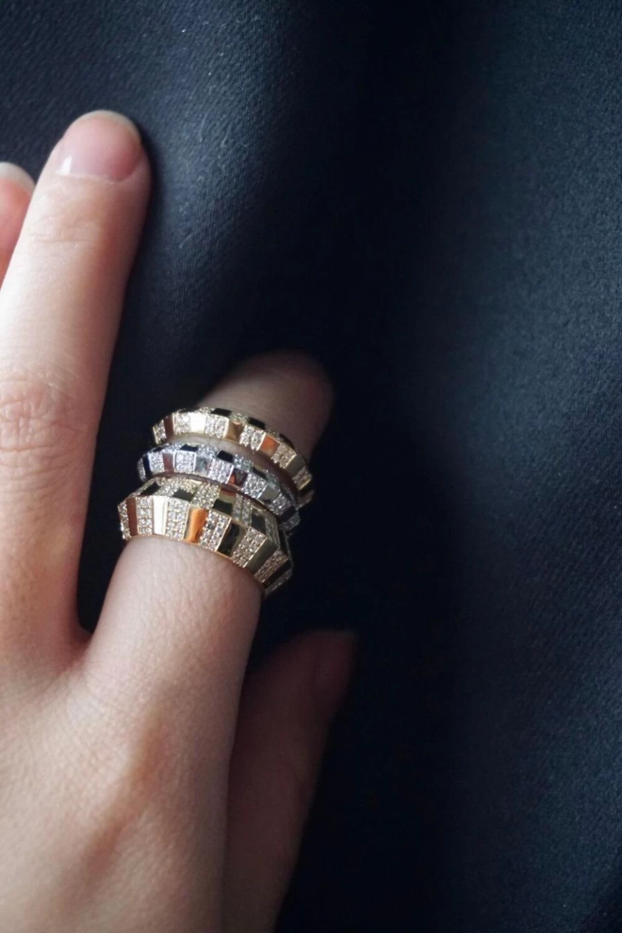 Ri Noor Pinstripe Diamond Ring - Knife Edge Band with Strength Chubby Design