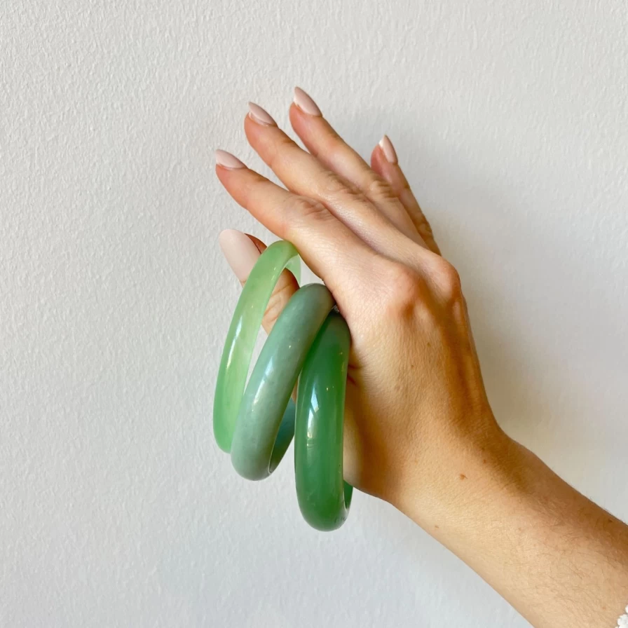 "Seree Green Jade Stone Bangle – Elegant Smoke Light Bracelet"