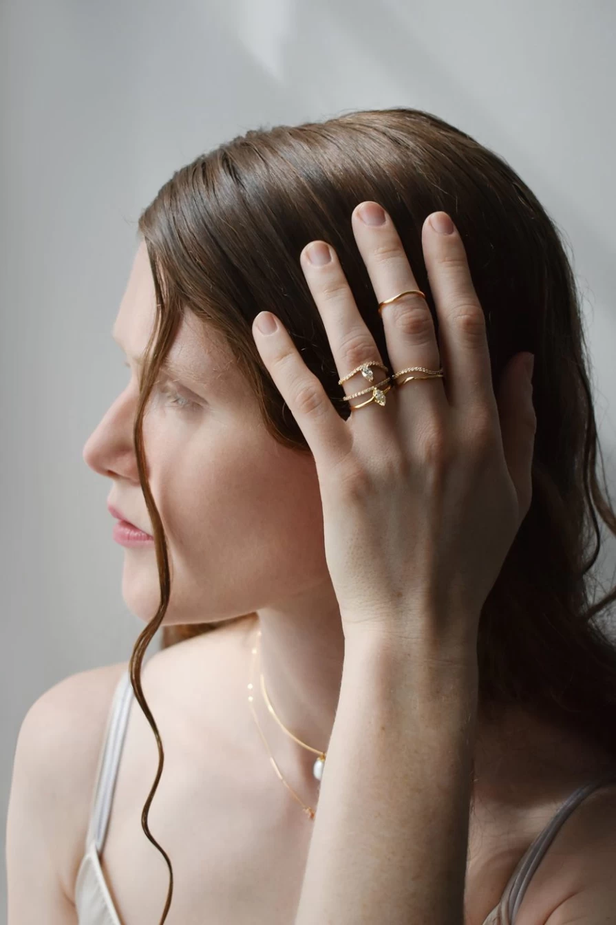 Labulgara 14K Yellow Gold Plain Wave Band Ring for Women and Men